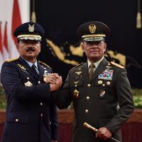 gatot-serahkan-tongkat-komando-kepada-hadi-besok