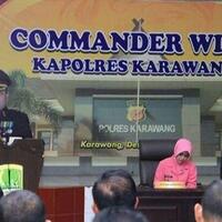 polres-karawang-wajibkan-polsek-pasang-spanduk-ucapan-natal