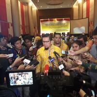 novanto-mempermalukan-golkar-dan-dpr