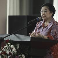 megawati-ingatkan-calon-kepala-daerah-agar-tak-terlibat-korupsi