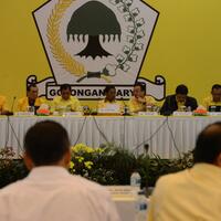 rapat-pleno-golkar-alot