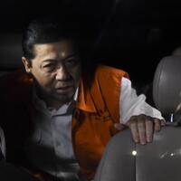 tingkah-novanto-di-sidang-perdana