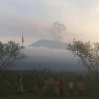 pola-kegempaan-gunung-agung-persis-letusan-1963