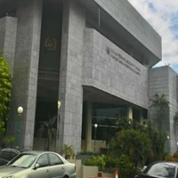 takut-roboh-gedung-dprd-dki-yang-miring-diikat-kawat