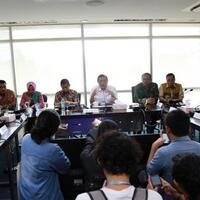 menko-luhut-minta-pertemuan-imf-dan-bank-dunia-tetap-bali