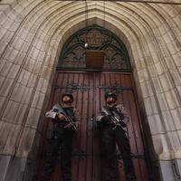 polri-jamin-kemanan-katedral