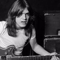 ac-dc-buat-yg-ngefans-masuk-sini