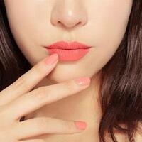 beberapa-cara-menggunakan-lipstik-agar-tahan-lama-di-bibir