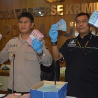 pejabat-pemprov-sulsel-tertangkap-tangan-korupsi