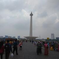 monas-semakin-ramai-jelang-tahun-baru