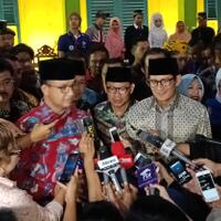 anies-sandi-terharu-saksikan-437-pasangan-menikah