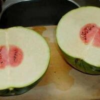 luarnya-begitu-isinya-begini-10-makanan-ini-pasti-buat-orang-kecewa-berat