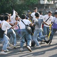 tawuran-pecah-di-hari-pertama-sekolah