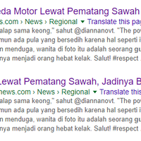 the-power-of-emak-emak-naik-skutik-lewat-pematang-sawah