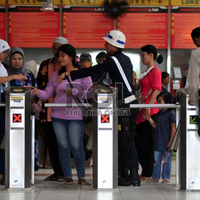 mulai-hari-ini-sistem-penalti-tiket-krl-tidak-berlaku-lagi