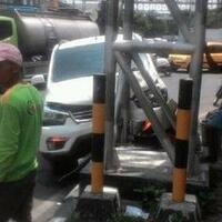 wuling-confero-tabrak-gapura-kok-malah-jadi-banyak-yang-mau-beli