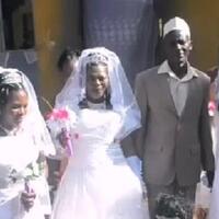 wow-pria-50-tahun-ini-nikahi-3-wanita-sekaligus-dalam-sehari