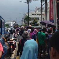 pkl-liar-menyemut-di-kota-tua-pkl-cengkeh-ancam-ogah-bayar-rertibusi-lokbin