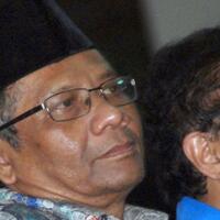 kpk-diminta-tak-berhenti-di-fredrich-dan-bimanesh