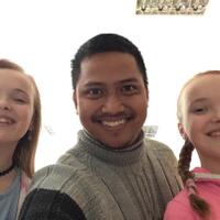 potret-gadis-cilik-kembar-identik-nan-cantik