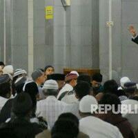 ini-yang-dilakukan-tgb-usai-shalat-shubuh-berjamaah-di-garut