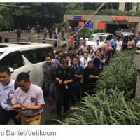 selasar-lantai-1-tower-ii-bei-ambruk-belasan-orang-terjatuh