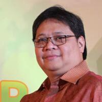 airlangga-serahkan-nasibnya-ke-presiden