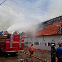 asap-dilaporkan-mengepul-di-museum-bahari