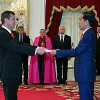 sembilan-duta-besar-menyerahkan-surat-kepercayaan-kepada-presiden-jokowi