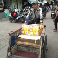 becak-melenggang-di-petak-sembilan