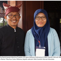 cerita-guru-muslim-kuliah-dibiayai-pastor-kini-mengajar-di-sekolah-katolik