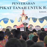 presiden-bagikan-3500-sertifikat-untuk-warga-lampung