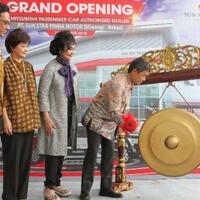 mitsubishi-resmikan-diler-kendaraan-penumpang-ke-31-di-jabodetabek