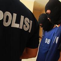 kesal-kalah-balapan-liar-dua-pelajar-di-bekasi-aniaya-firmansyah-dengan-celurit