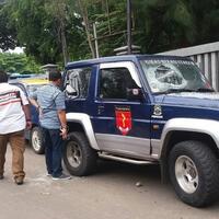 tiga-mobil-hancur-akibat-tawuran-antar-ormas-di-bekasi