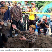 pindahkan-makam-keramat-pemkot-solo-tanam-kepala-kerbau
