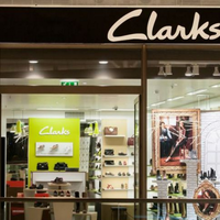 diskon-besar-besaran-gerai-sepatu-clarks-akan-tutup-di-indonesia