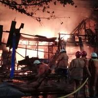 empat-orang-tewas-dalam-kebakaran-hebat-di-cengkareng