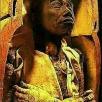 demo-di-depan-istana-buruh-beri-kartu-merah-jokowi