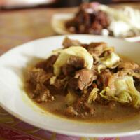 mendung-berangin-begini-enaknya-jajan-tongseng-sedap-di-5-tempat-makan-ini