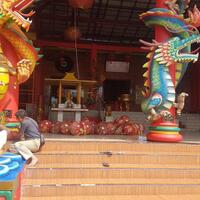 altar-dan-rupang-vihara-mulai-dibersihkan
