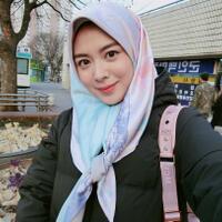 super-cantik-artis-korea-suzy-pakai-kerudung-dari-indonesia