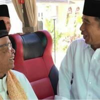 traktir-ulama-usai-shalat-jumat-jokowi-pilih-naik-bus-rombongan