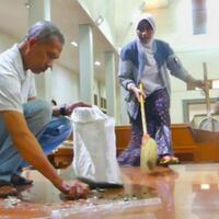 cerita-suami-istri-muslim-ikut-bersih-bersih-gereja-santa-lidwina-bedog