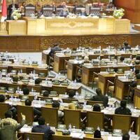 revisi-uu-md3-mempermudah-dpr-kriminalisasi-pengkritik