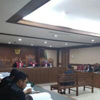 dituntut-10-tahun-bui-eks-auditor-bpk-istri-anak-saya-makan-apa