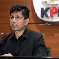 kpk-tahan-bupati-lampung-tengah