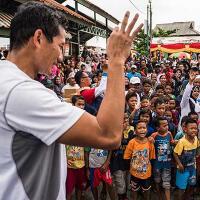 bunga-ok-oce-mencekik-leher