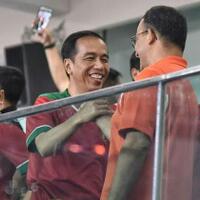 anies-dan-jokowi-dari-bersalaman-hingga-anies-dilarang-mendampingi-di-gbk
