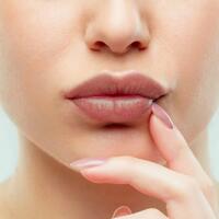 atasi-bibir-gelap-dengan-8-bahan-dapur-ini
